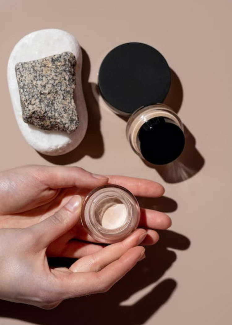 Get That Youthful Glow: The Top 5 Concealers For Aging Skin